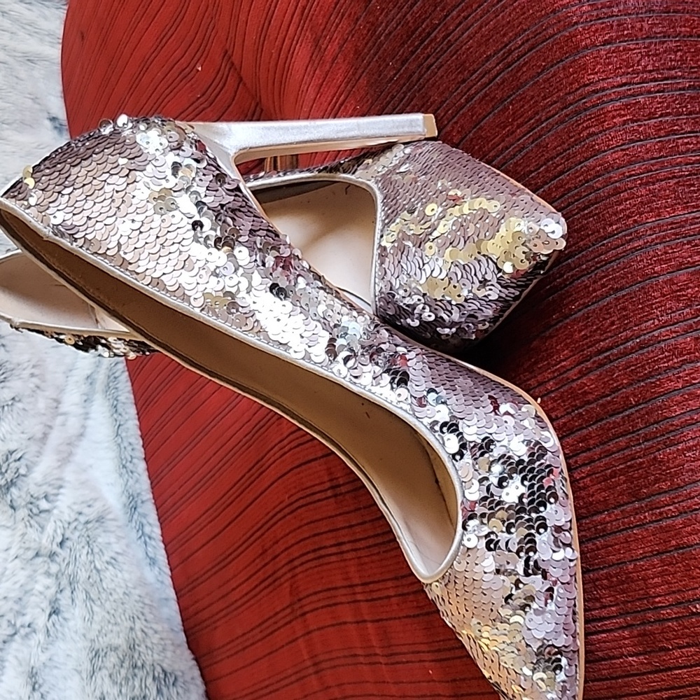 Shoes - Picture 7 of 7